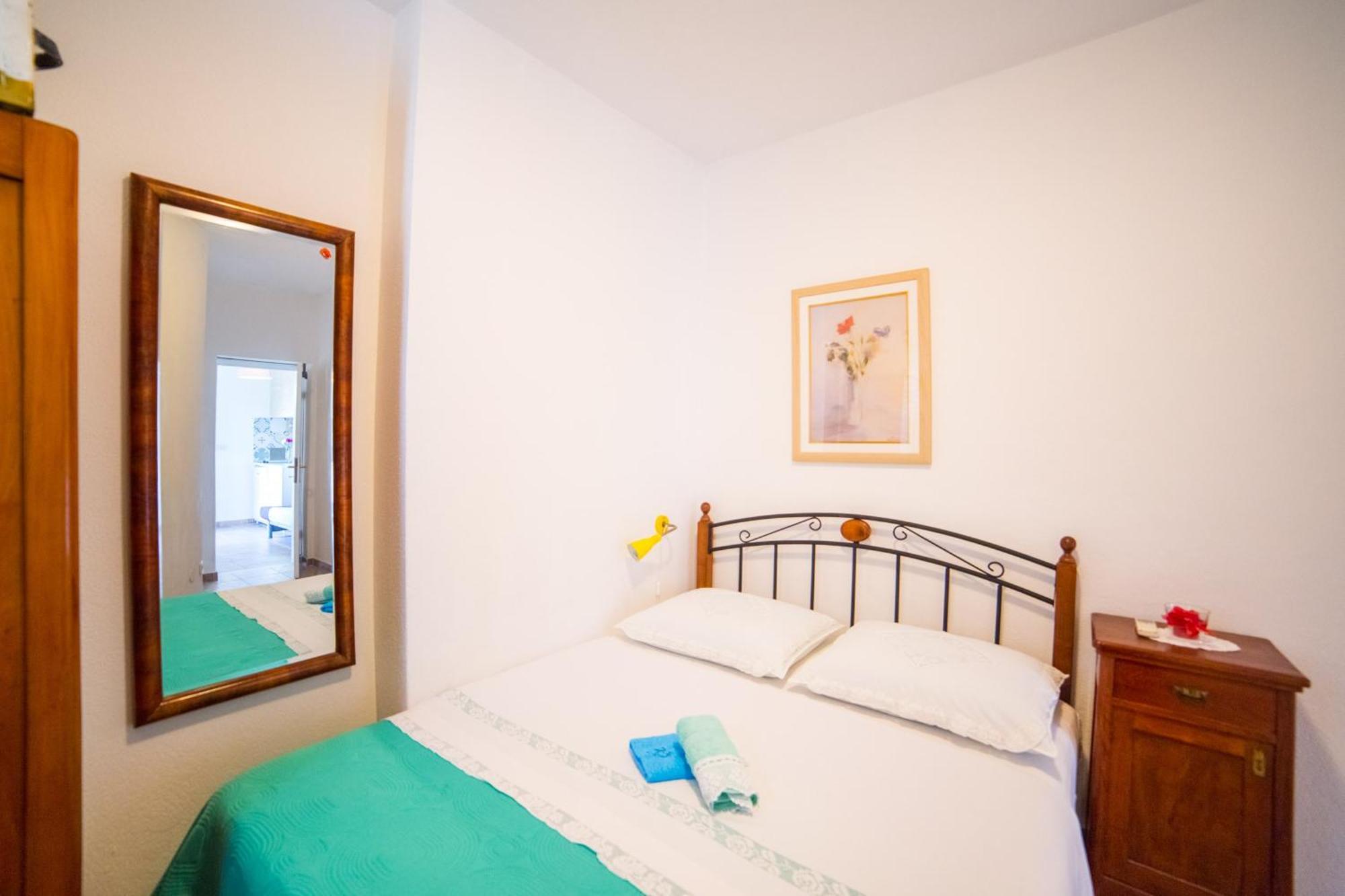 Apartmani Kala Podgora Rom bilde